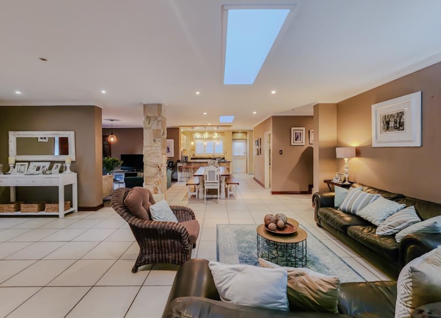 4 Bedroom Property for Sale in Protea Valley Western Cape